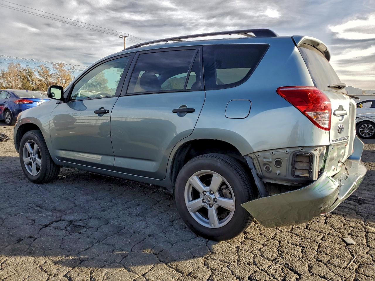 2007 TOYOTA RAV4 photo 2