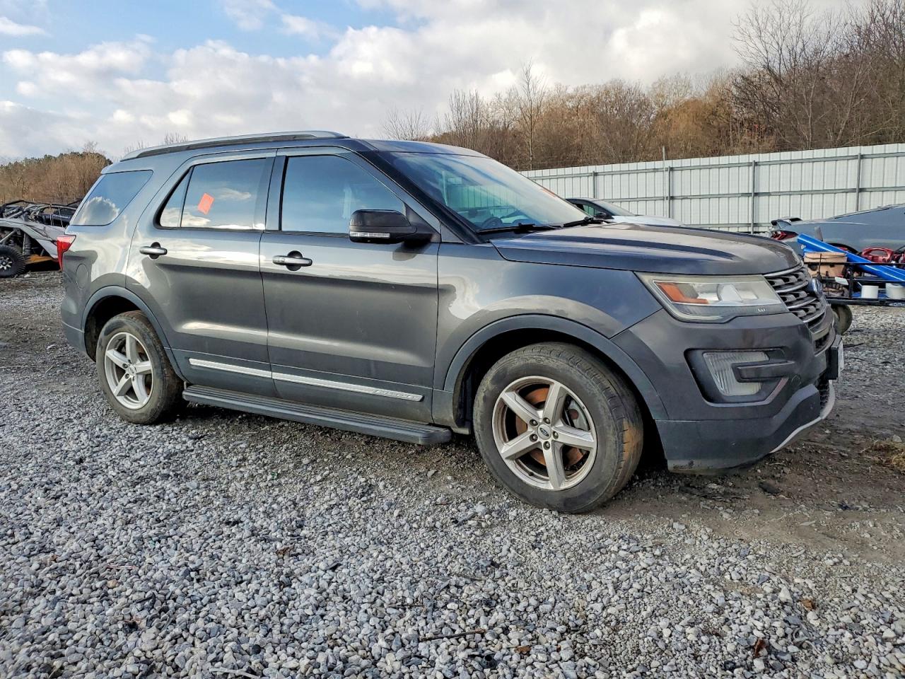 2017 FORD EXPLORER XLT photo 7