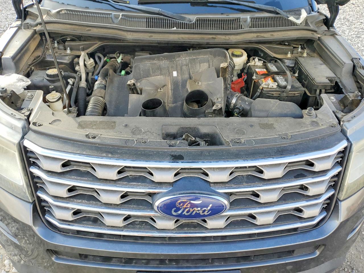 2017 FORD EXPLORER XLT photo 23
