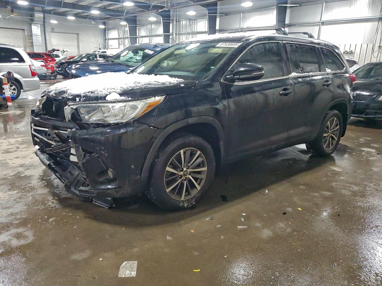 2017 TOYOTA HIGHLANDER
