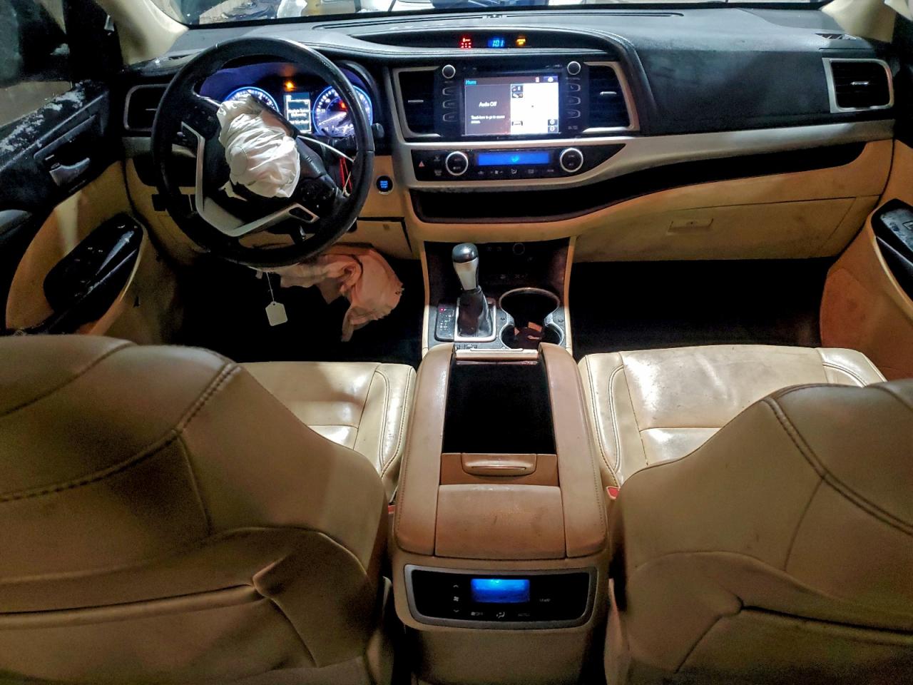 2017 TOYOTA HIGHLANDER SE photo 22