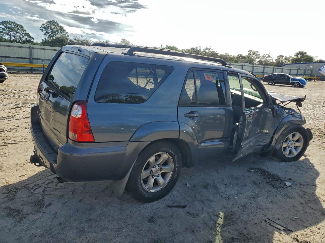2006 TOYOTA 4RUNNER SR5 photo 3