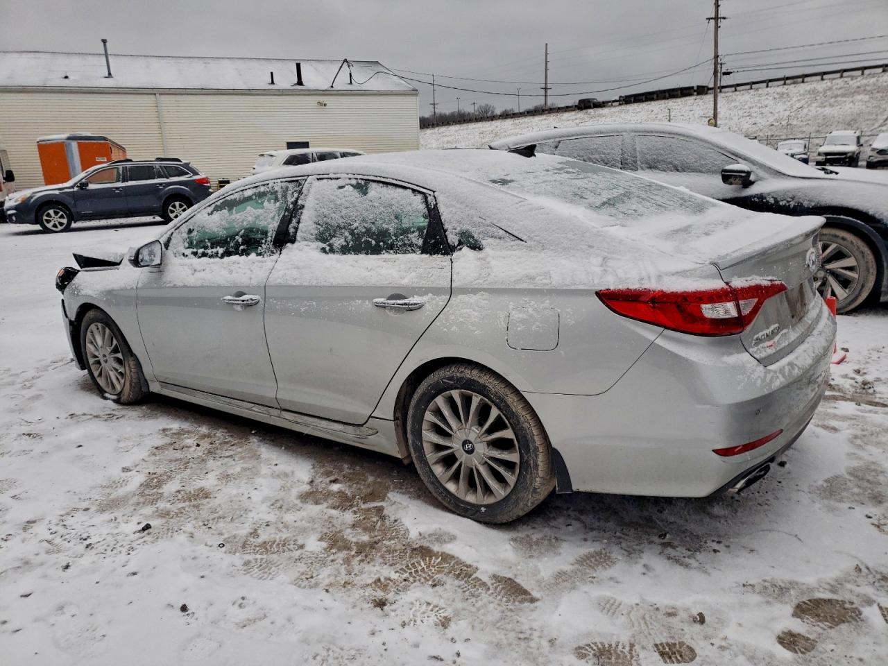 2015 HYUNDAI SONATA SPORT photo 2