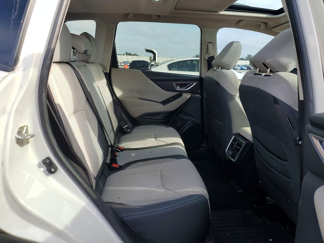 2020 SUBARU FORESTER PREMIUM photo 11