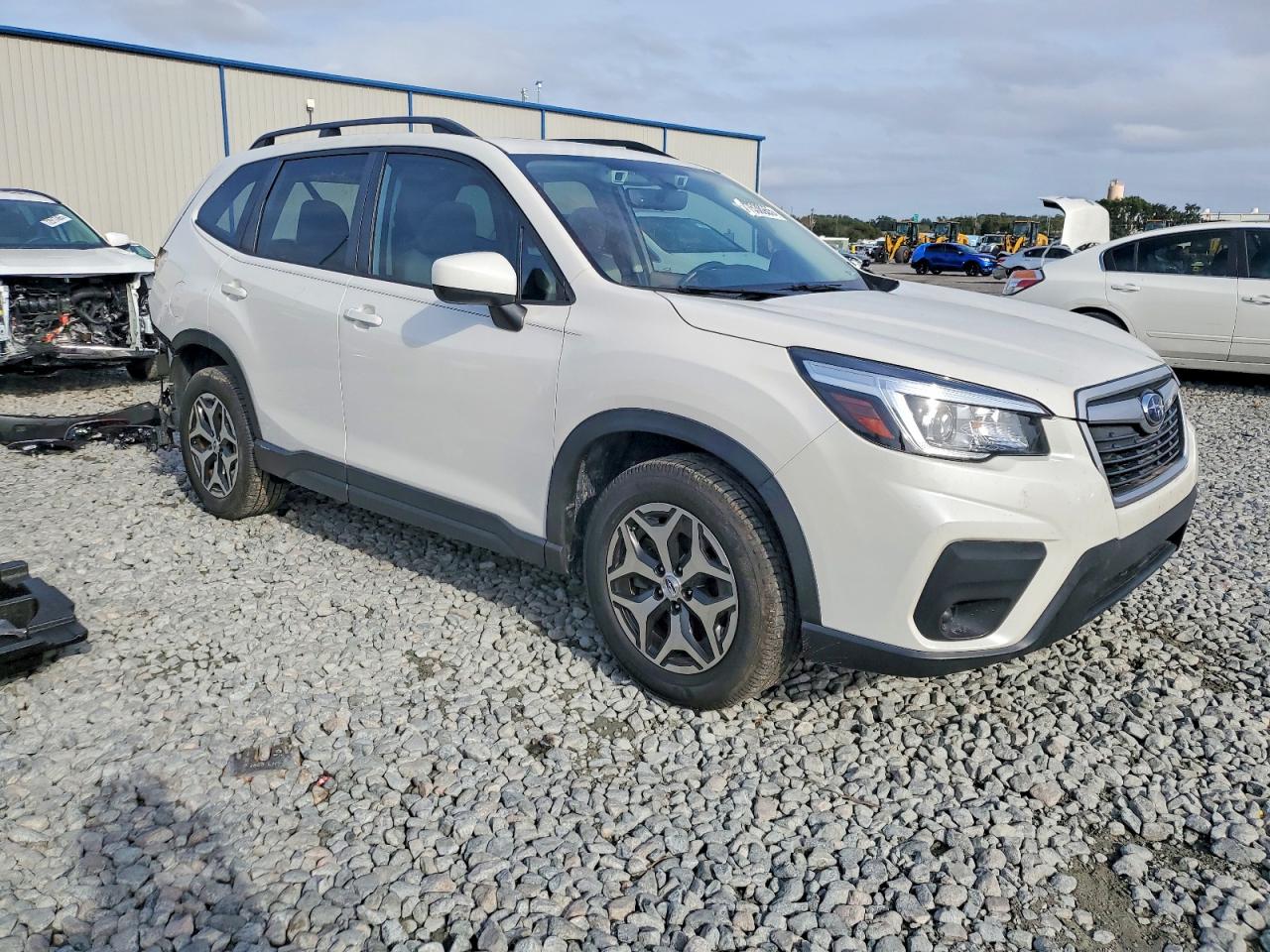 2020 SUBARU FORESTER PREMIUM photo 4