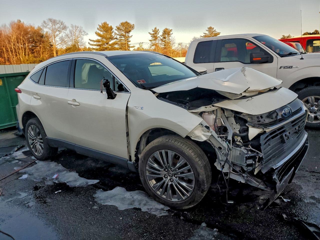 2021 TOYOTA VENZA LE photo 4