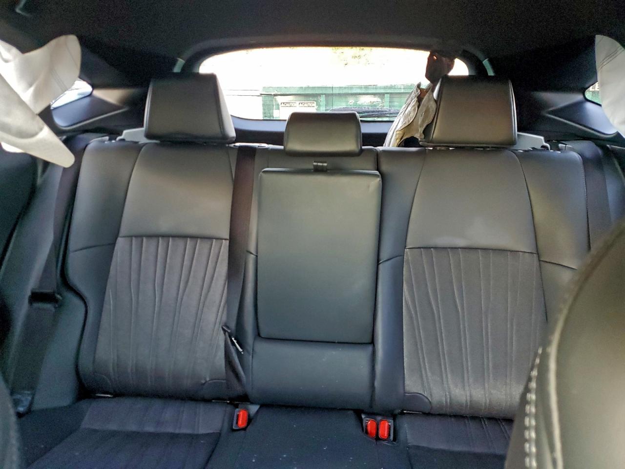 2021 TOYOTA VENZA LE photo 10