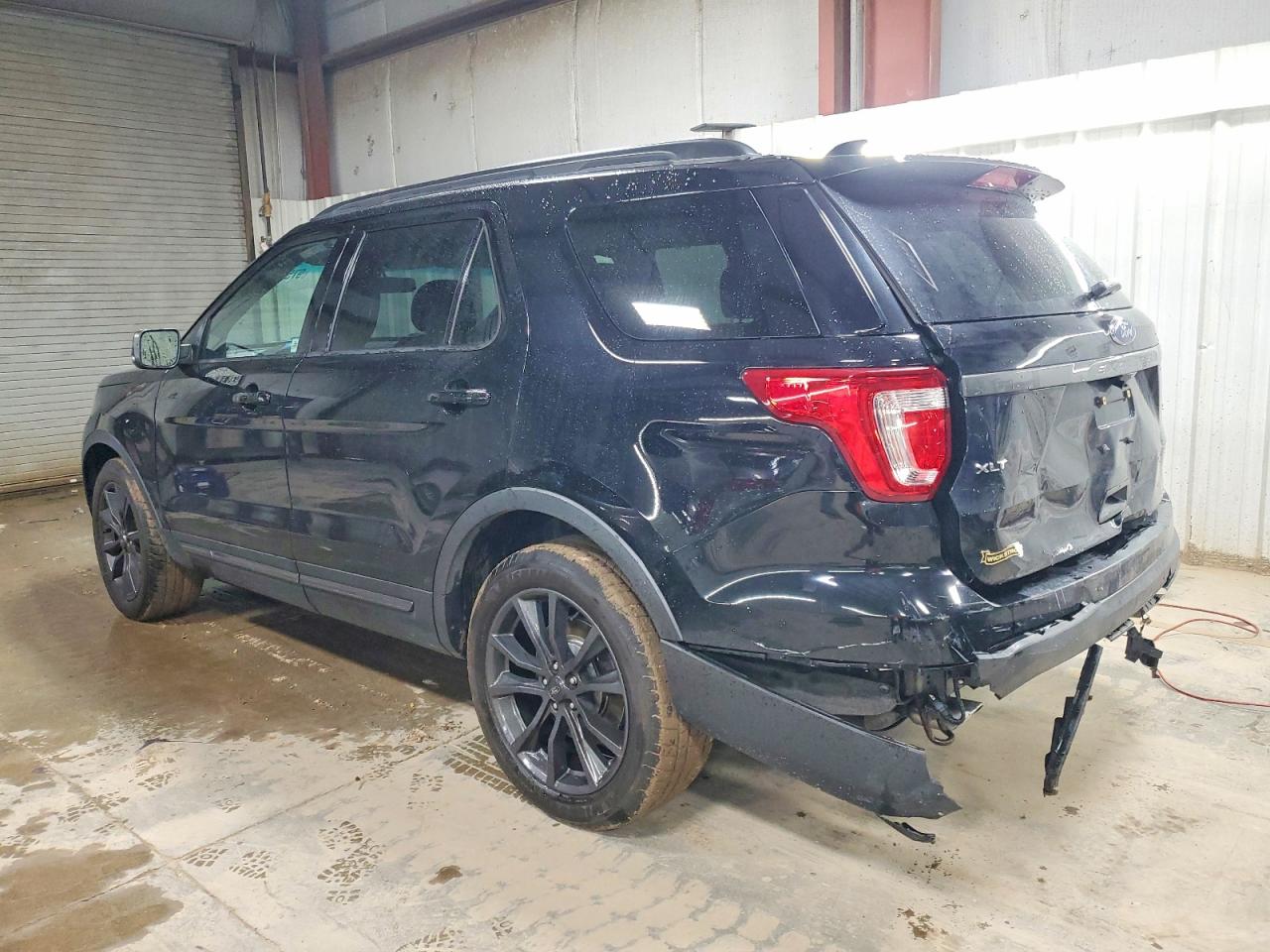 2017 FORD EXPLORER XLT photo 2
