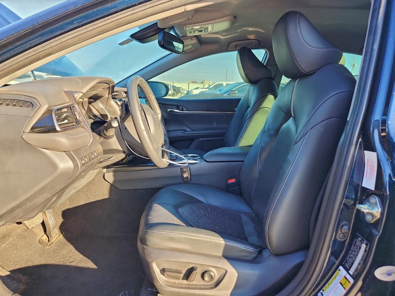 2020 TOYOTA CAMRY XSE photo 7