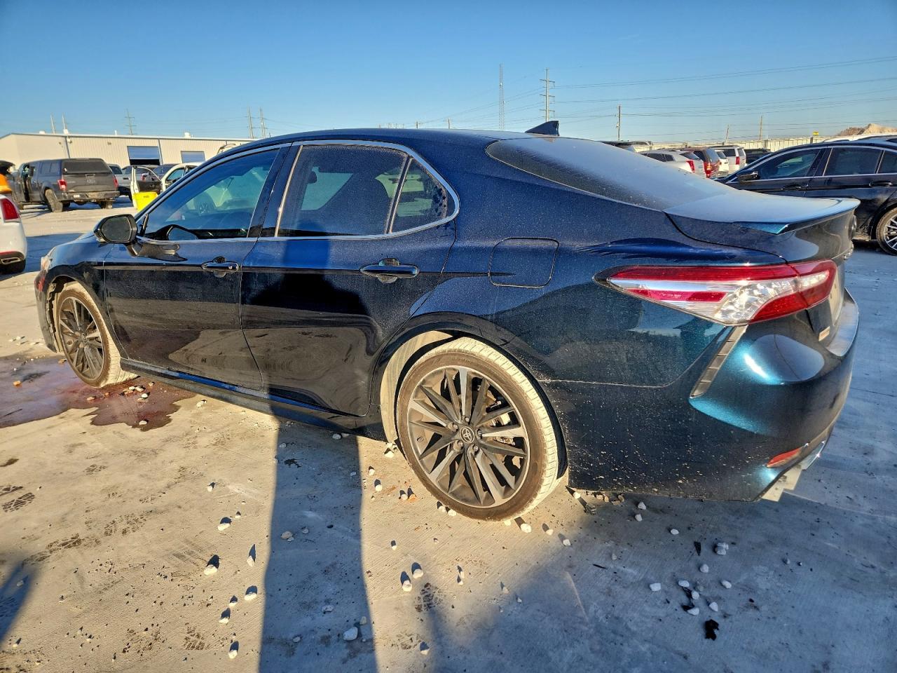 2020 TOYOTA CAMRY XSE photo 2