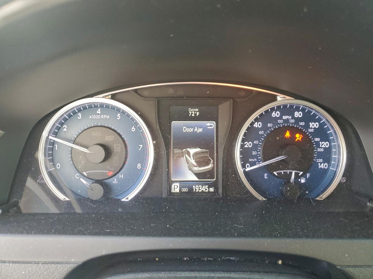 2017 TOYOTA CAMRY LE photo 9
