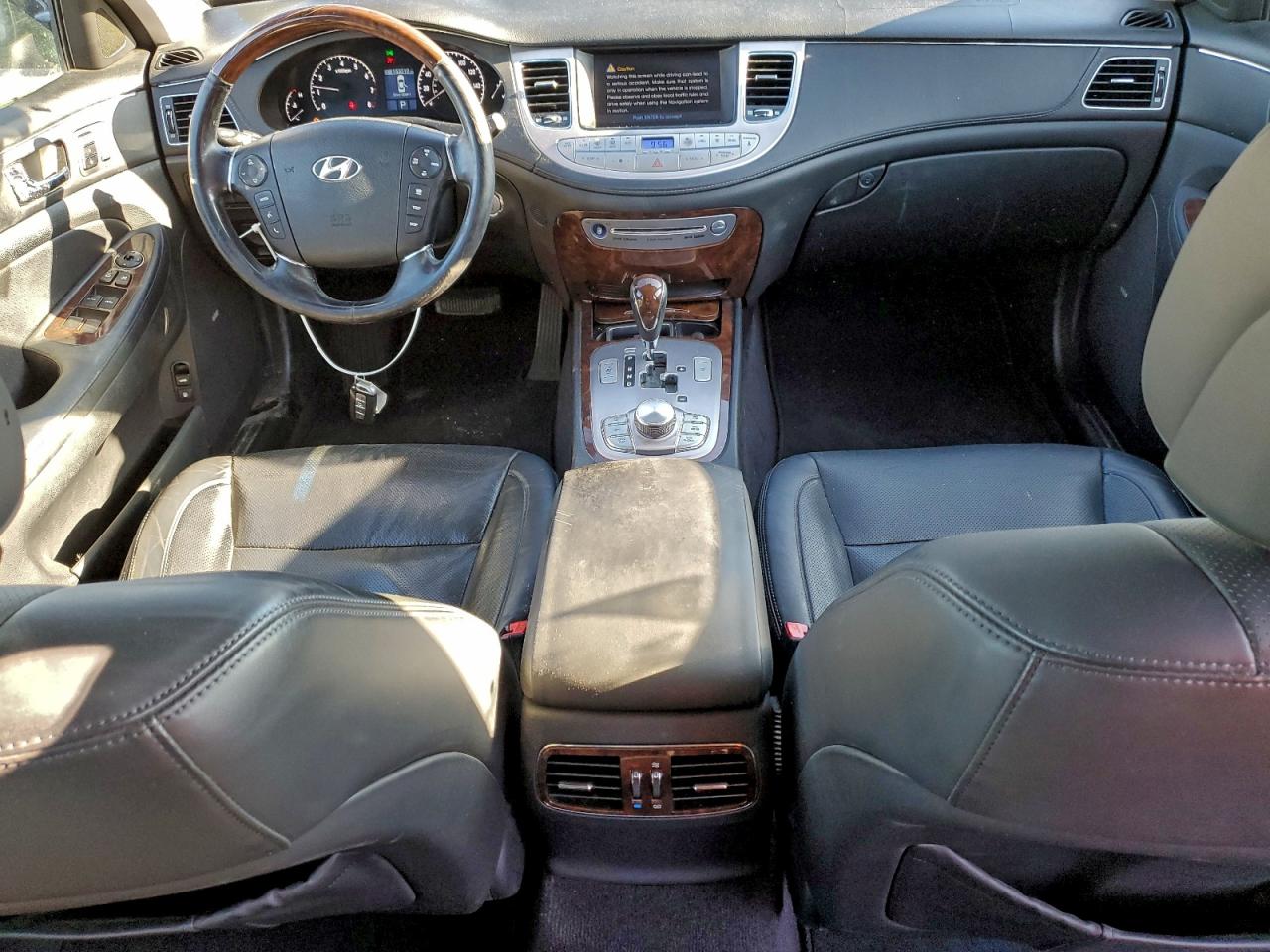 2011 HYUNDAI GENESIS 4.6L photo 22