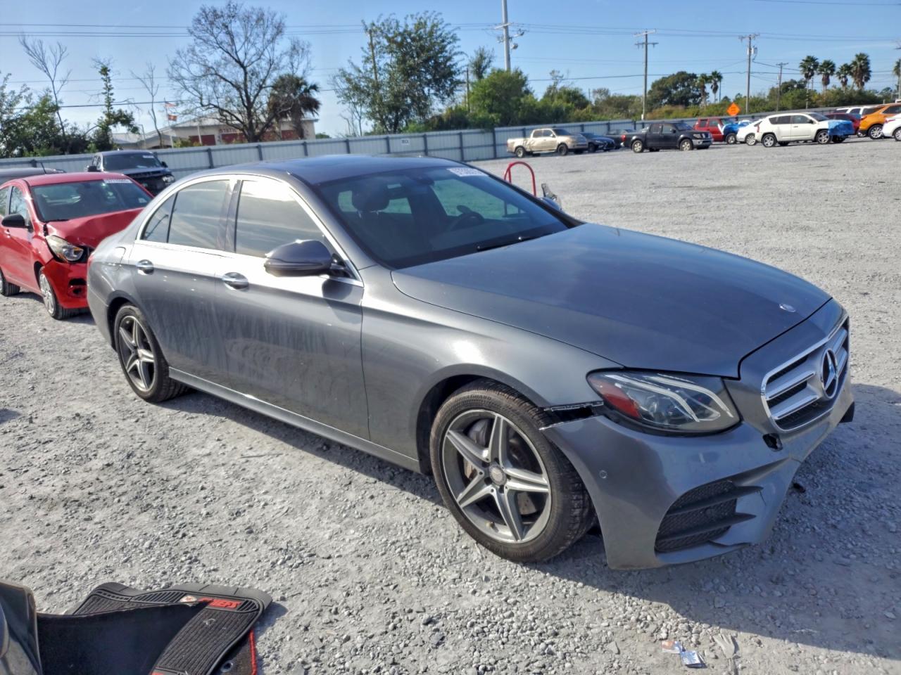 2017 MERCEDES-BENZ E 300 4MATIC photo 4