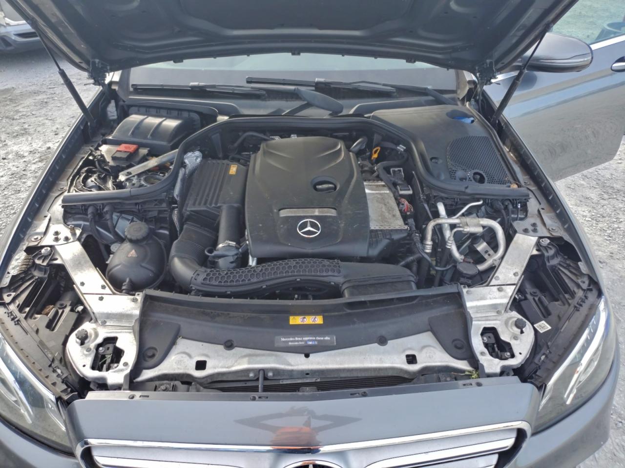 2017 MERCEDES-BENZ E 300 4MATIC photo 11
