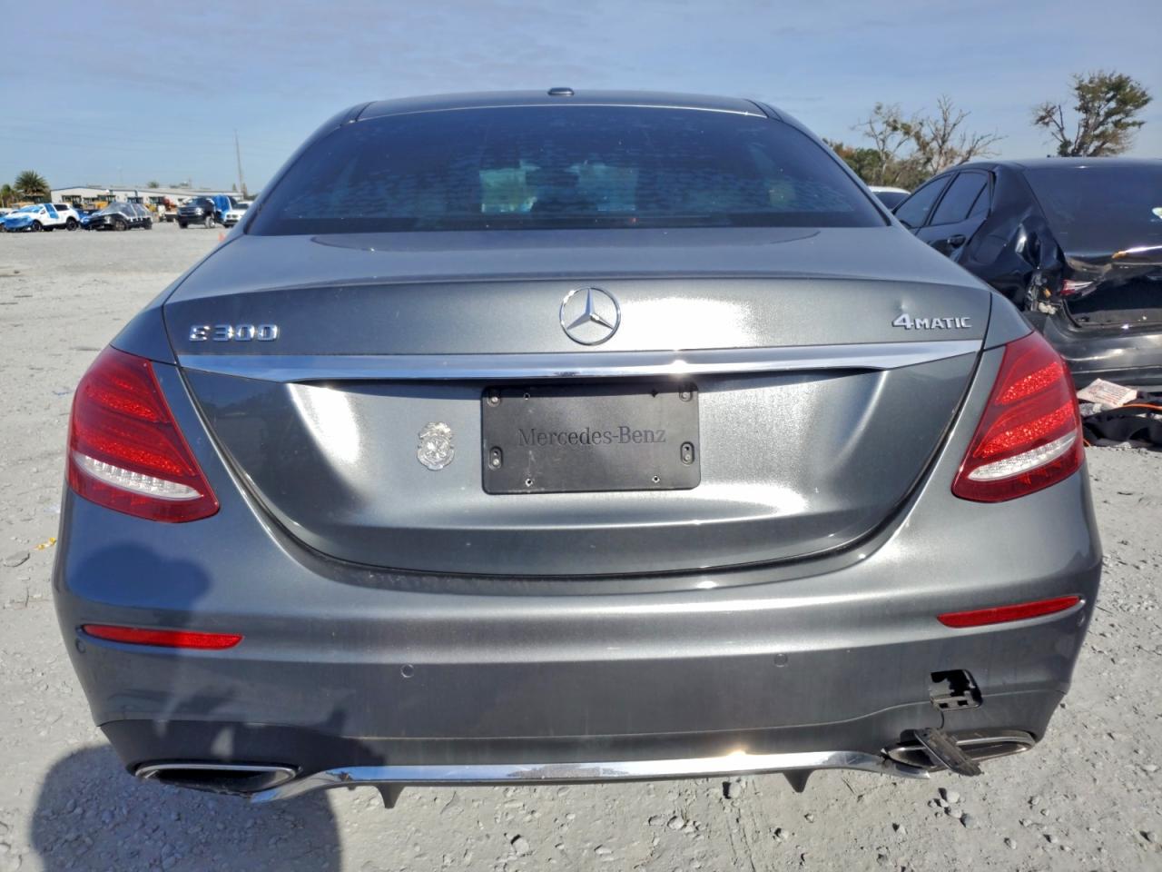 2017 MERCEDES-BENZ E 300 4MATIC photo 6