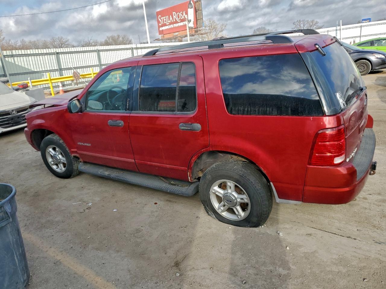 2004 FORD EXPLORER XLT photo 4