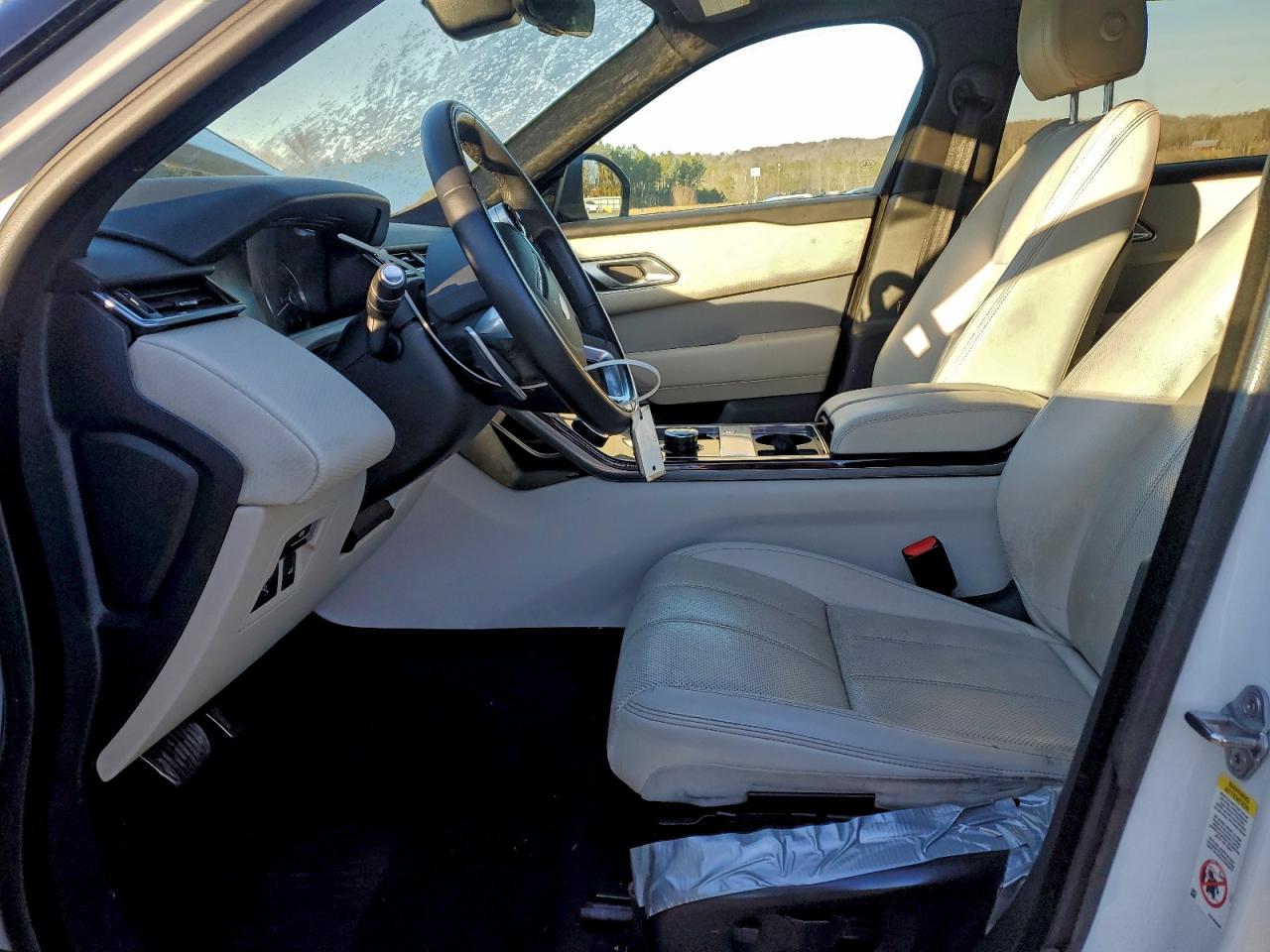 2020 LAND ROVER RANGE ROVER VELAR R-DYNAMIC S photo 7