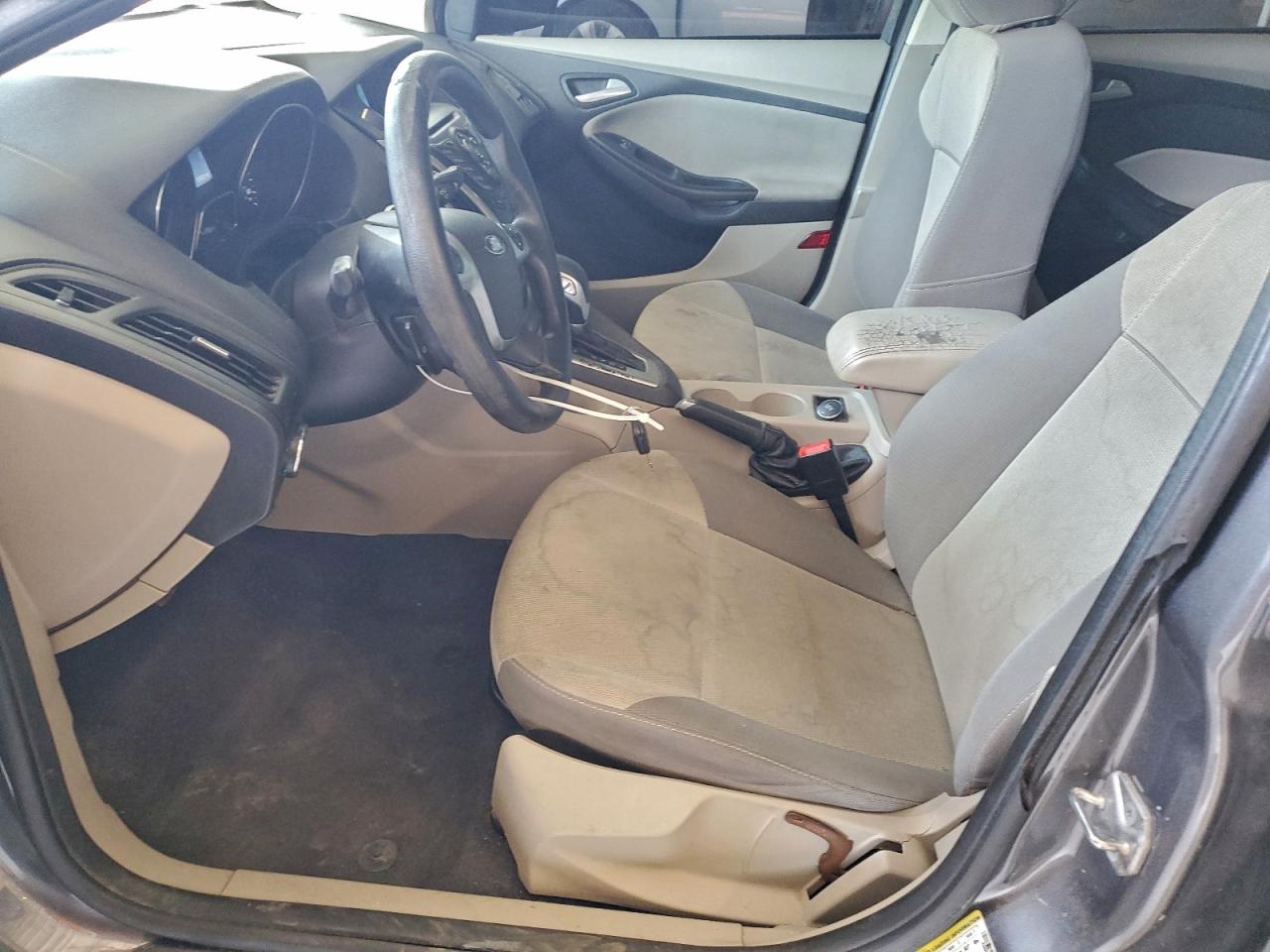2014 FORD FOCUS SE photo 7