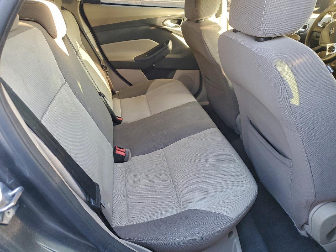 2014 FORD FOCUS SE photo 10