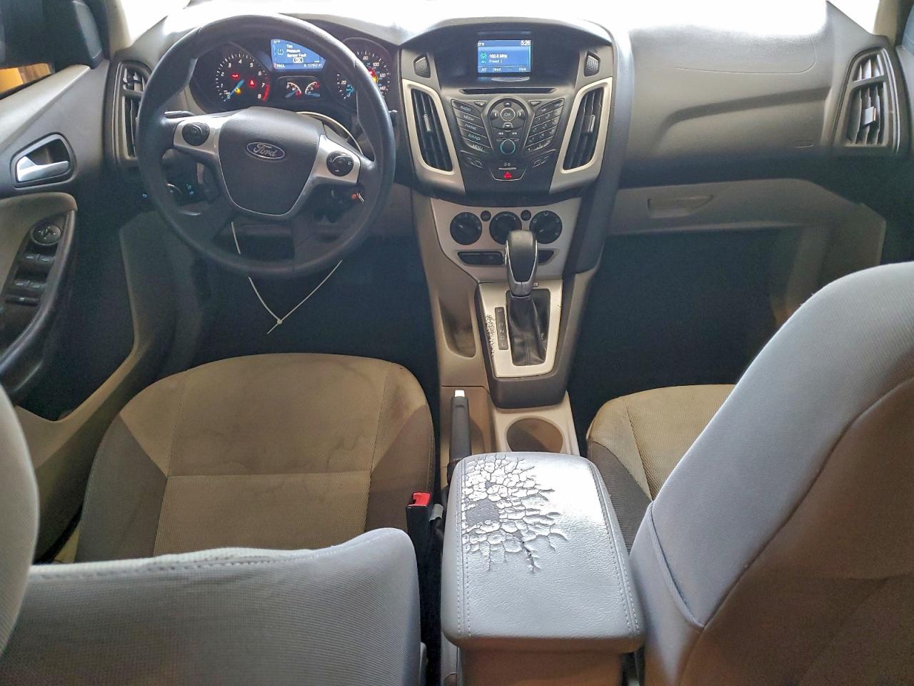 2014 FORD FOCUS SE photo 8