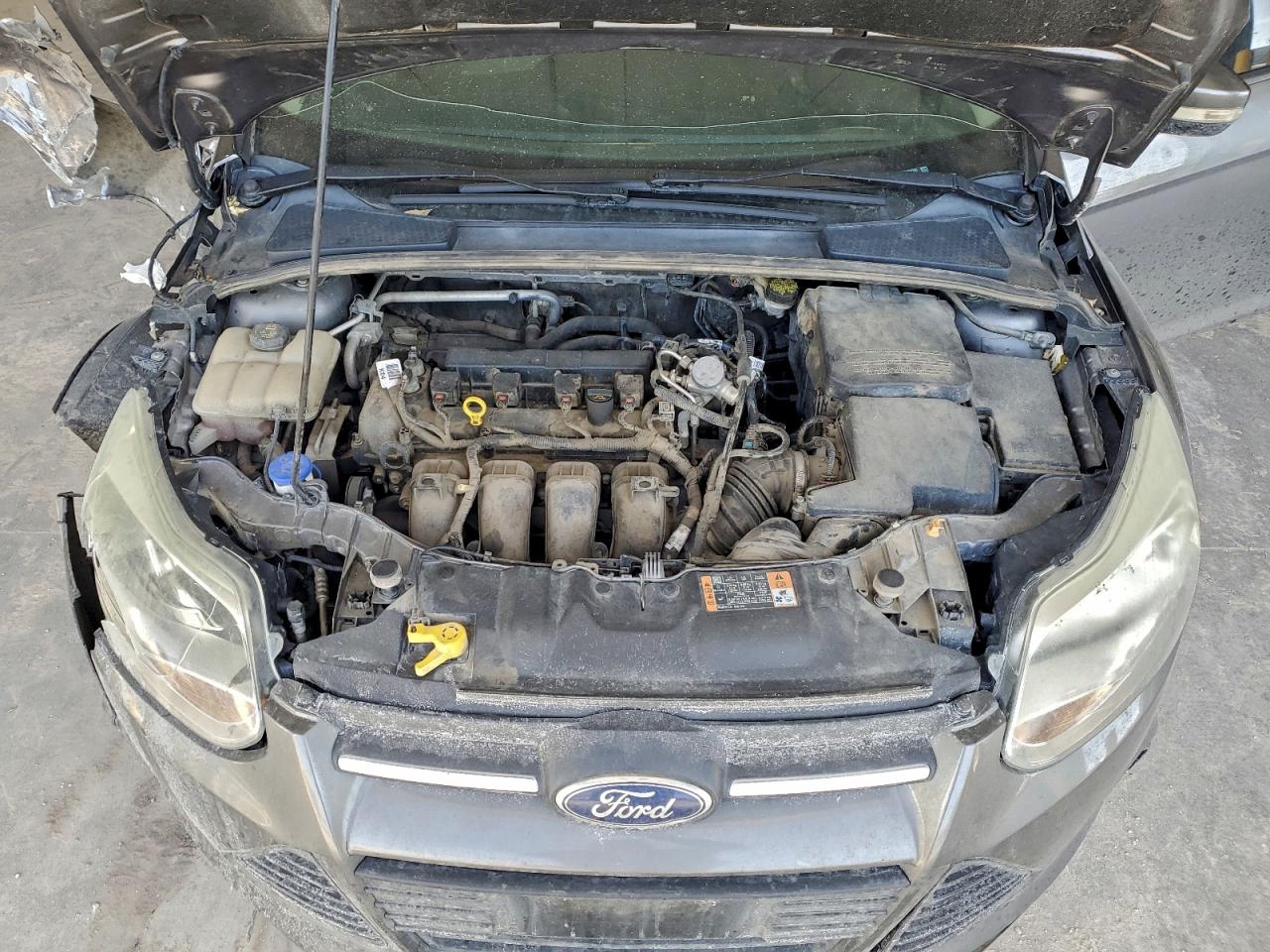 2014 FORD FOCUS SE photo 11