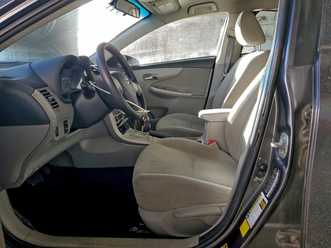 2013 TOYOTA COROLLA BASE photo 7