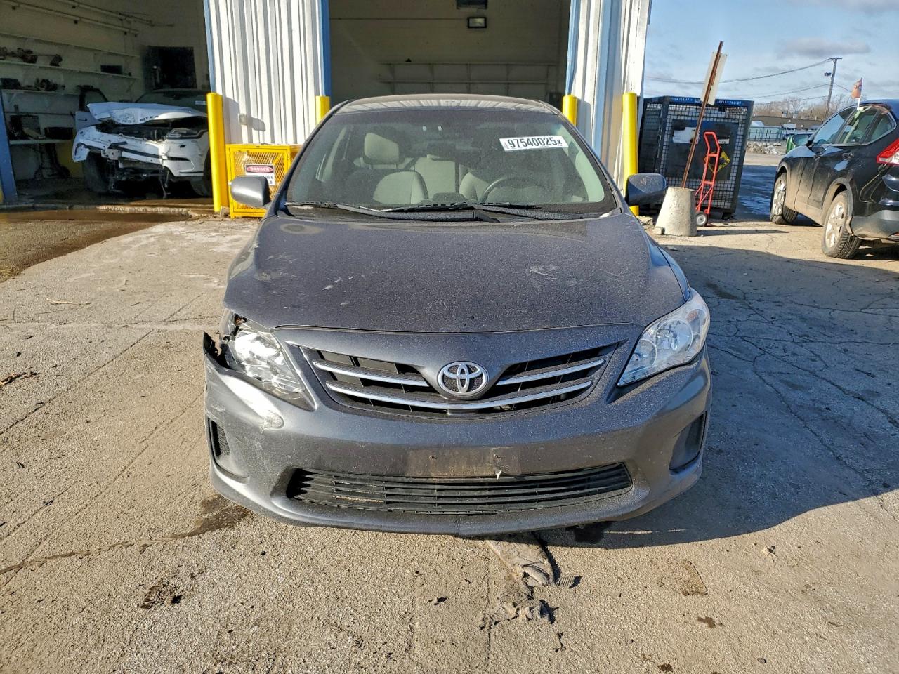 2013 TOYOTA COROLLA BASE photo 5