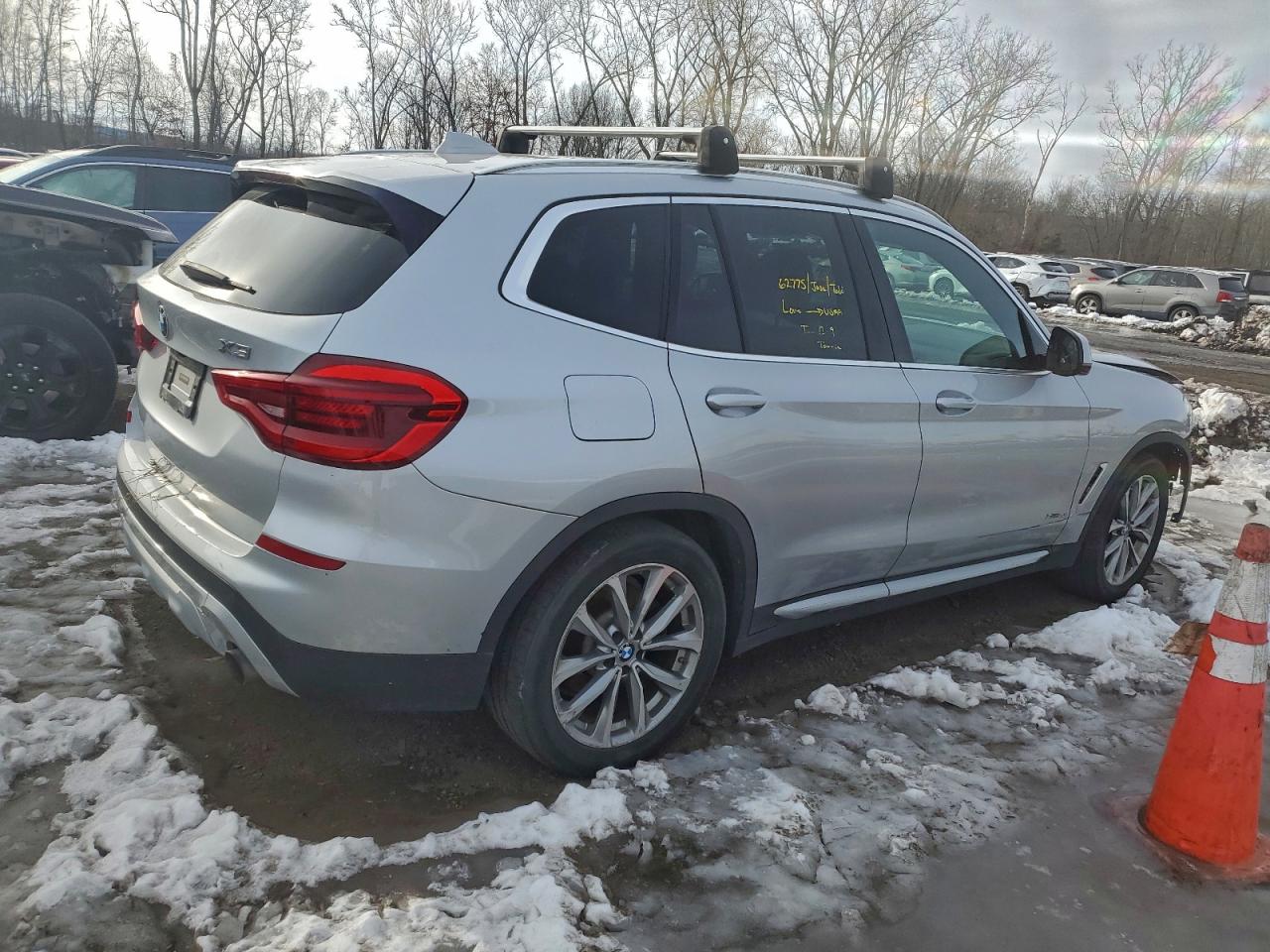 2018 BMW X3 XDRIVE30I photo 3