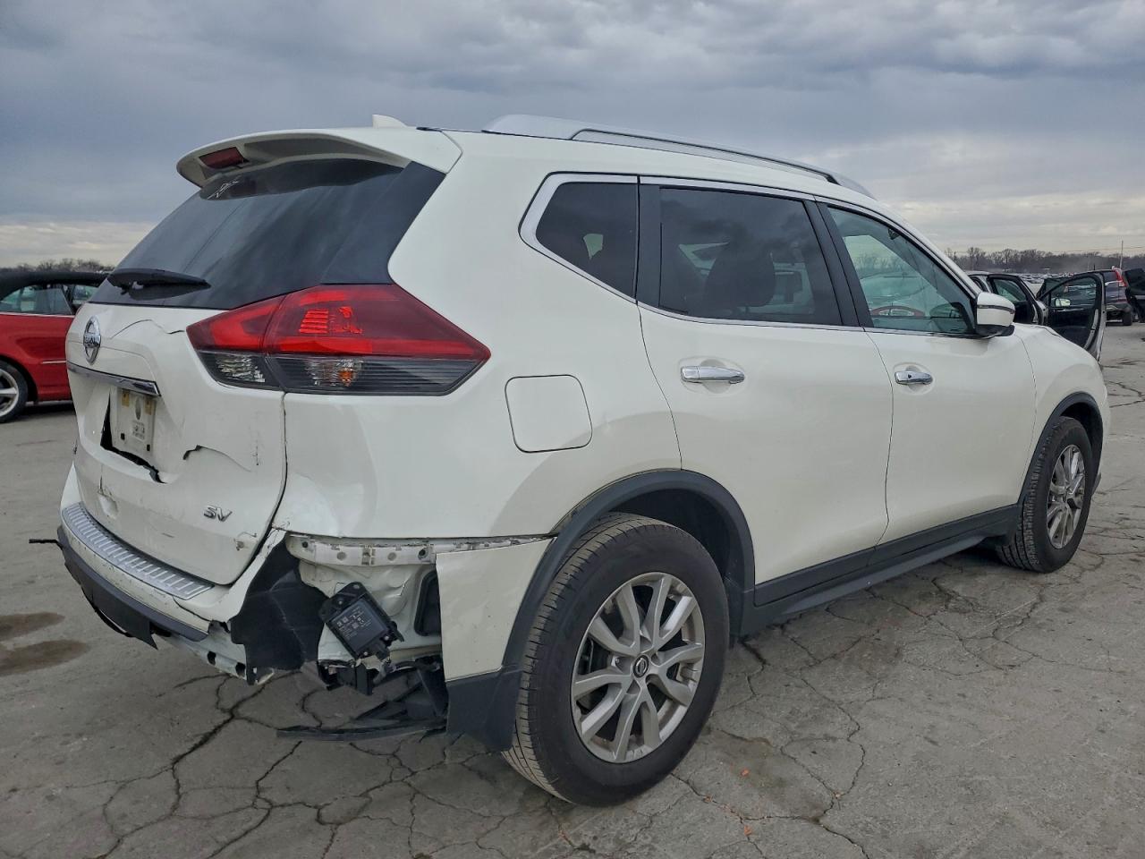 2018 NISSAN ROGUE S photo 3