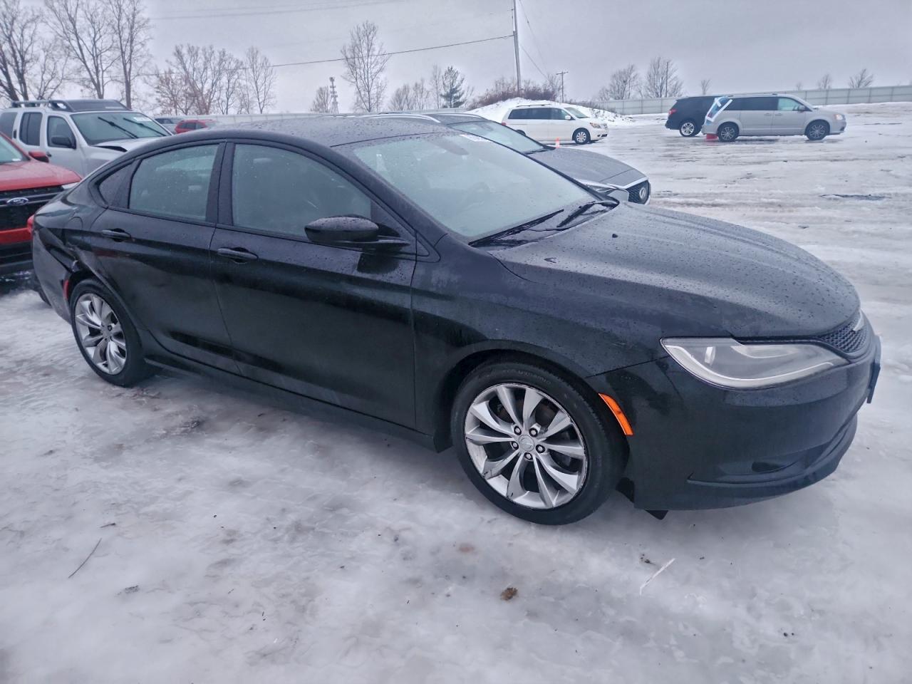 2015 CHRYSLER 200 S photo 4