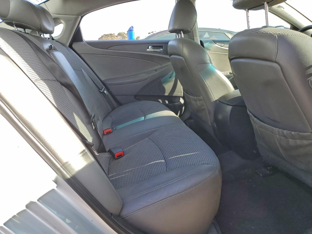 2011 HYUNDAI SONATA SE photo 10