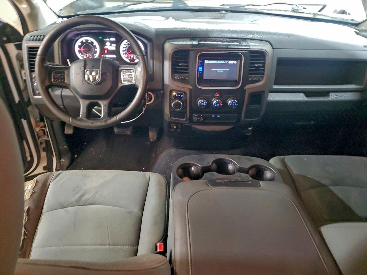 2014 RAM 1500 ST photo 8