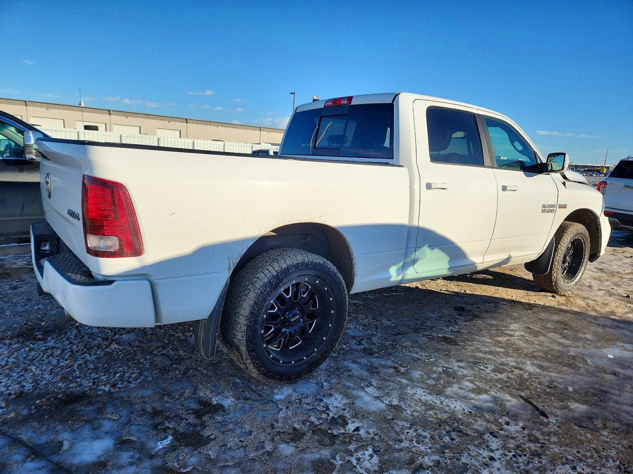 2015 RAM 1500 SPORT photo 3