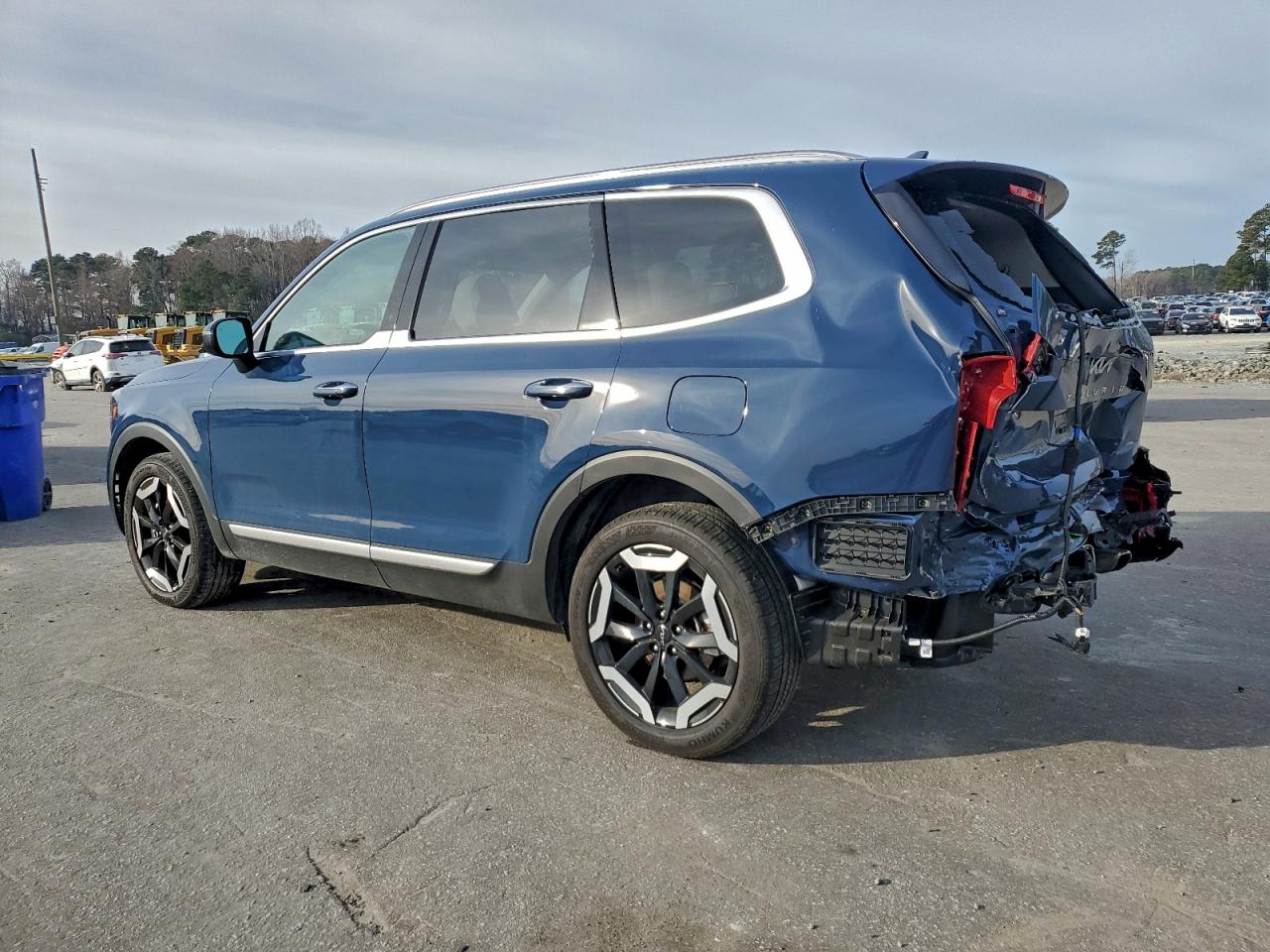 2025 KIA TELLURIDE S photo 2