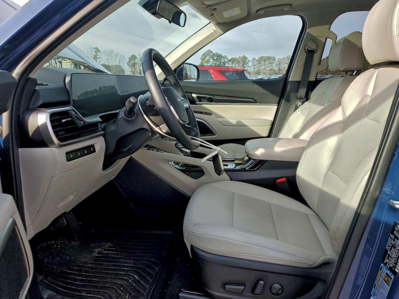2025 KIA TELLURIDE S photo 7