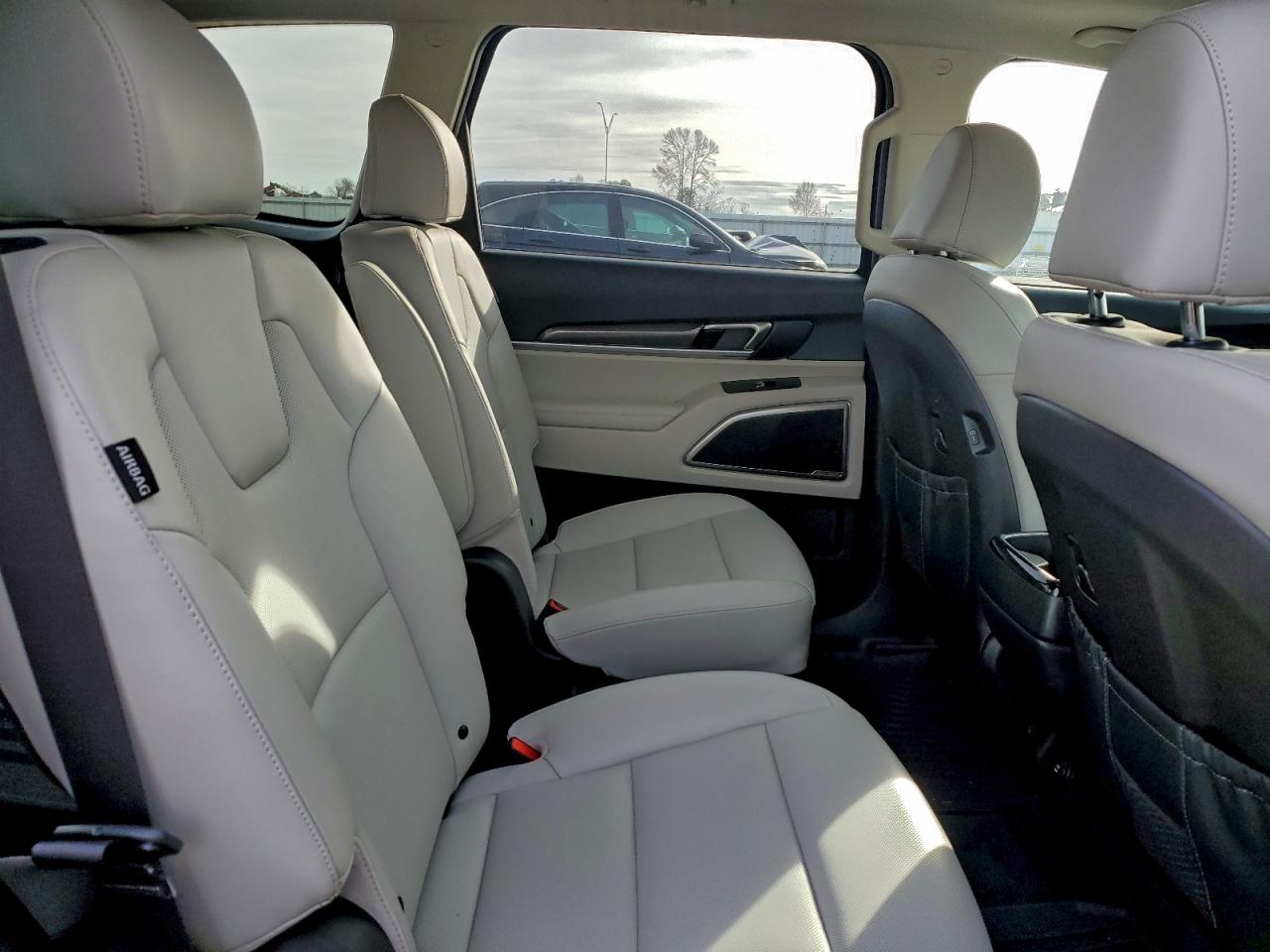 2025 KIA TELLURIDE S photo 11
