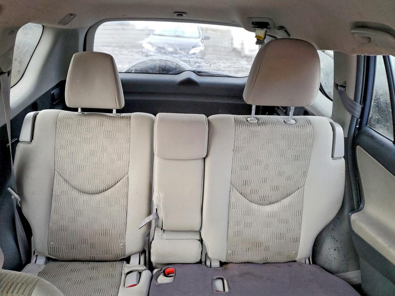 2011 TOYOTA RAV4 photo 10