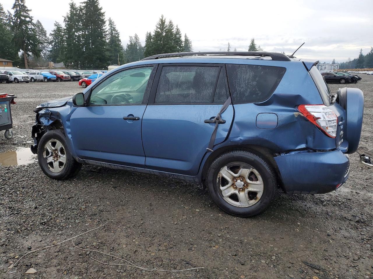 2011 TOYOTA RAV4 photo 2