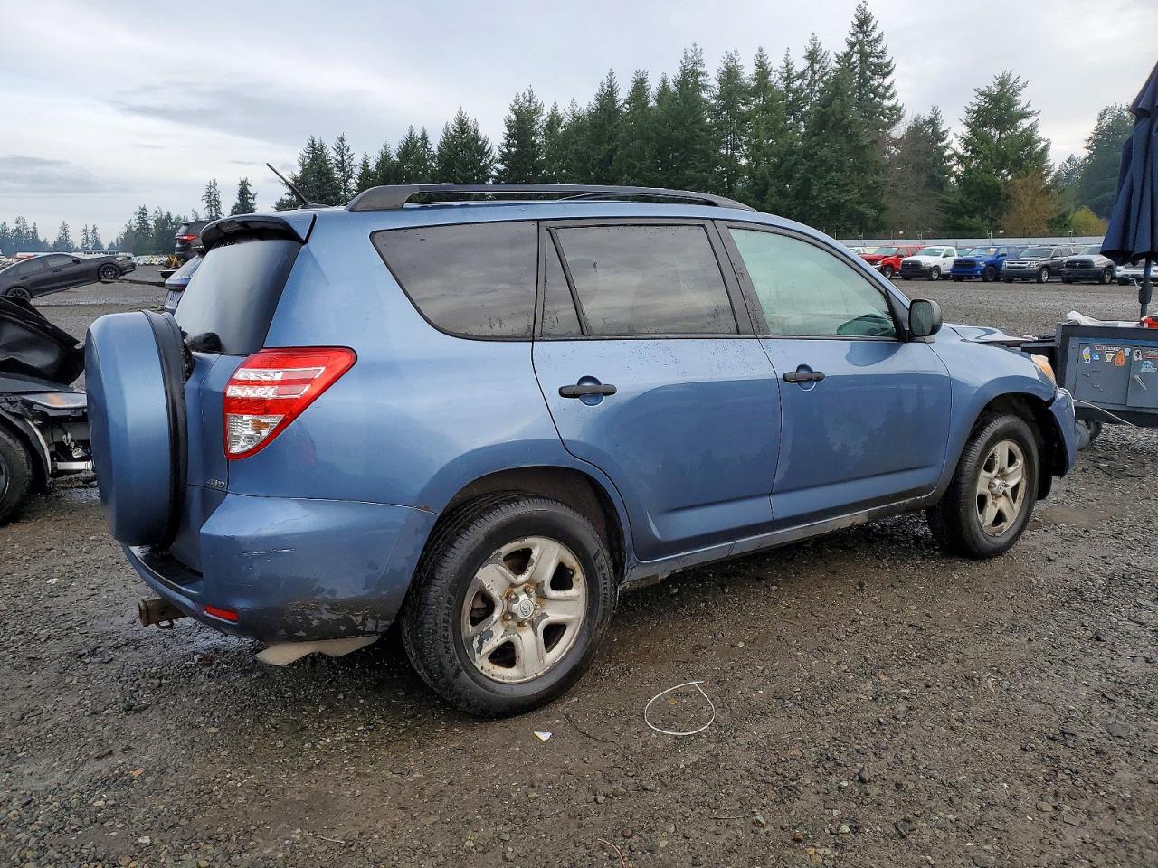 2011 TOYOTA RAV4 photo 3