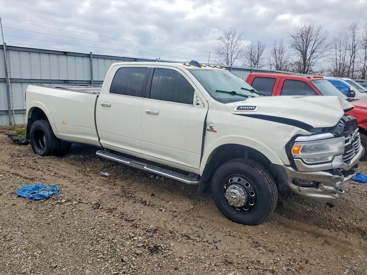 2020 RAM 3500 LARAMIE photo 4