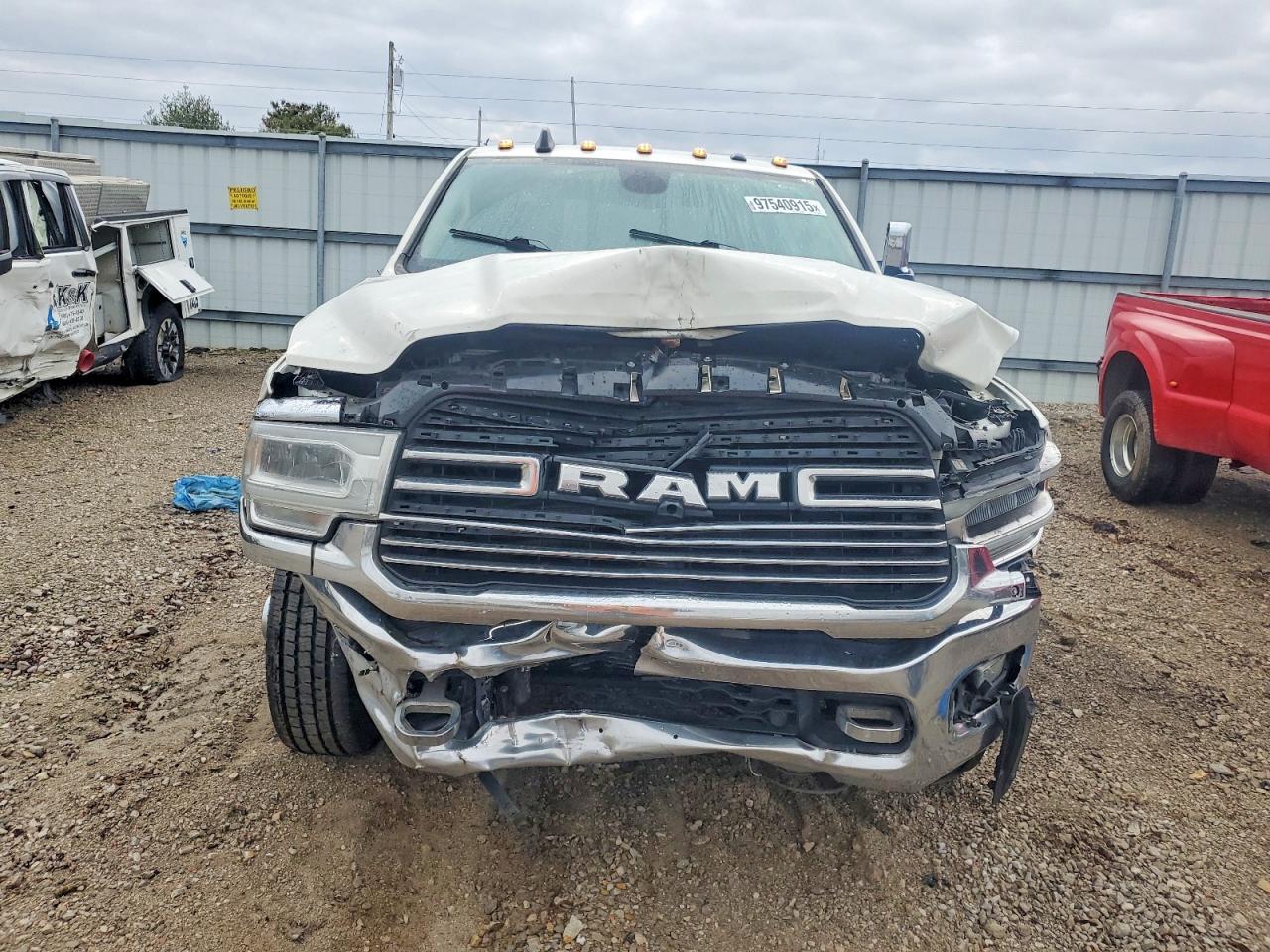 2020 RAM 3500 LARAMIE photo 5