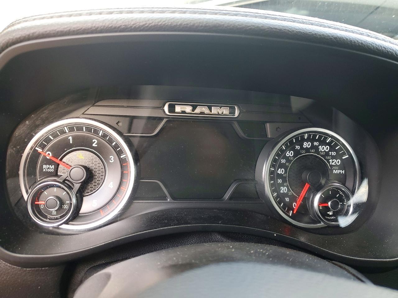 2020 RAM 3500 LARAMIE photo 9