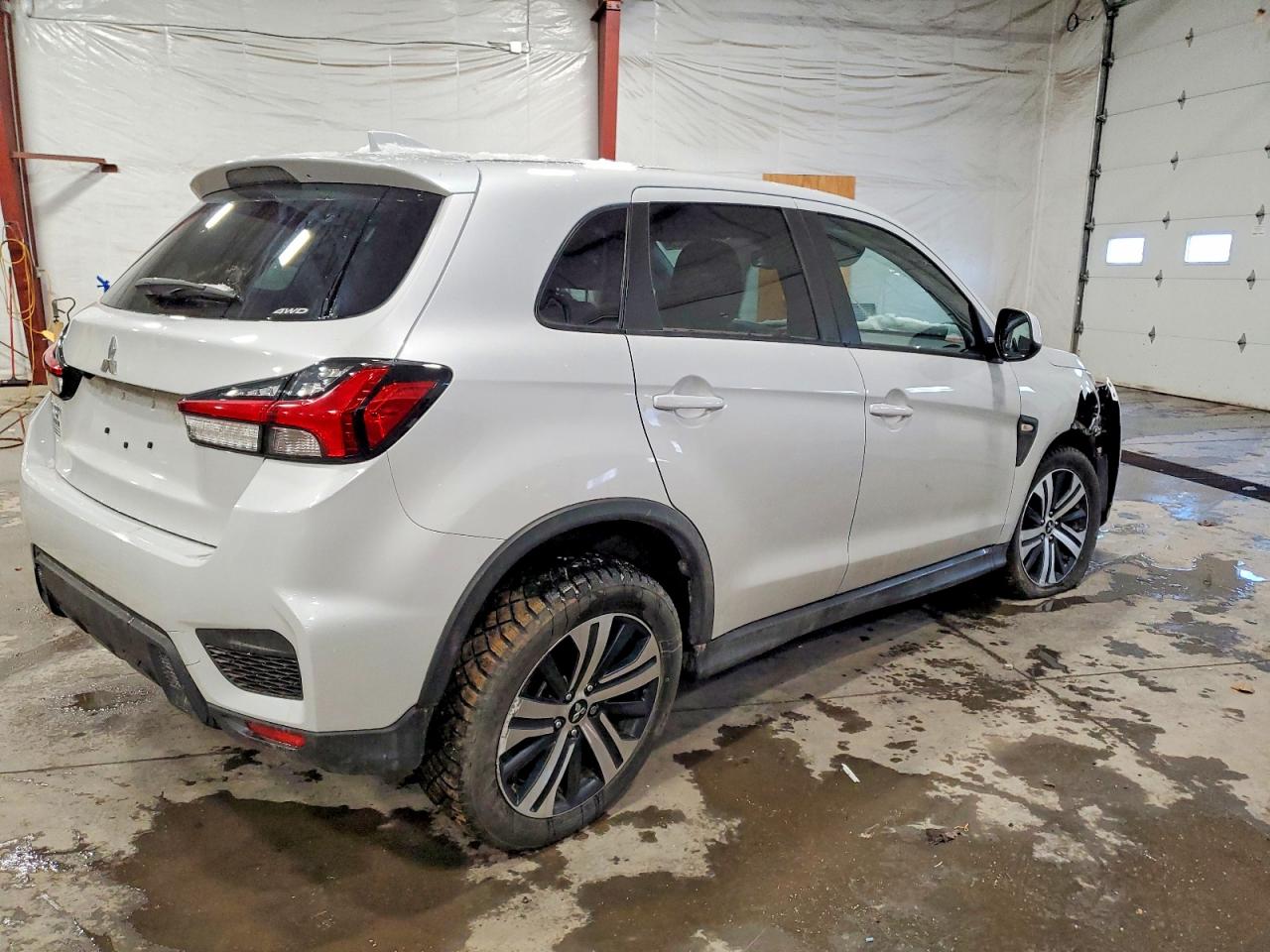 2024 MITSUBISHI OUTLANDER SPORT S/SE photo 3