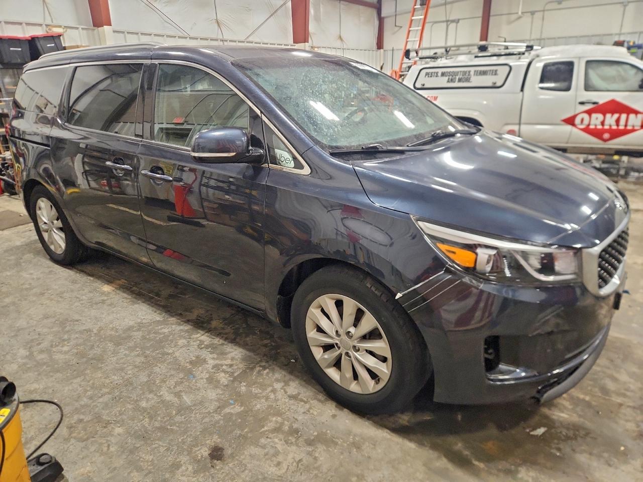 2016 KIA SEDONA EX photo 4