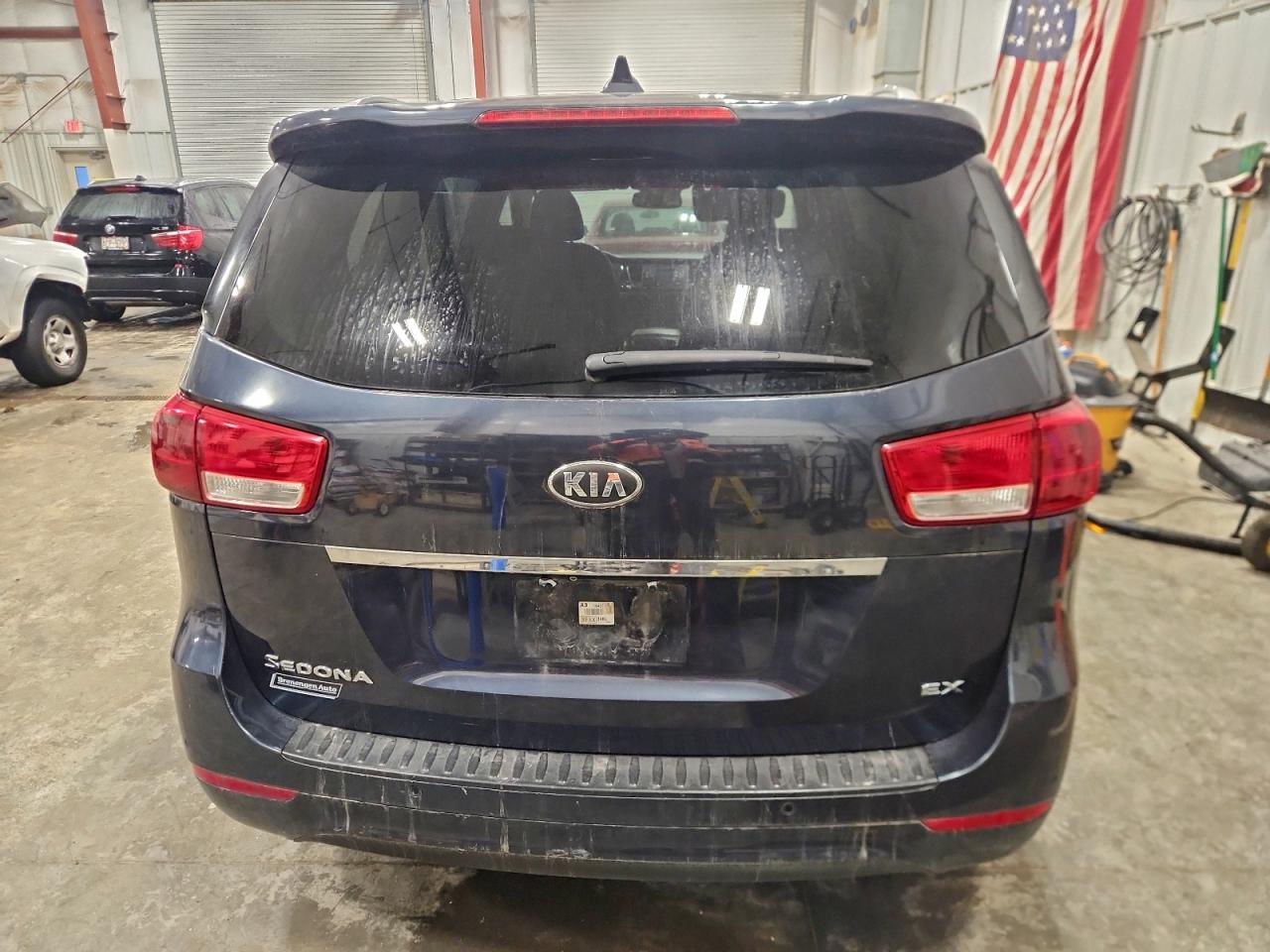 2016 KIA SEDONA EX photo 6