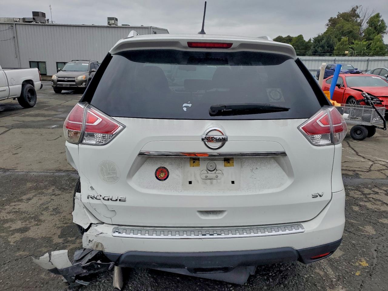 2016 NISSAN ROGUE S photo 6