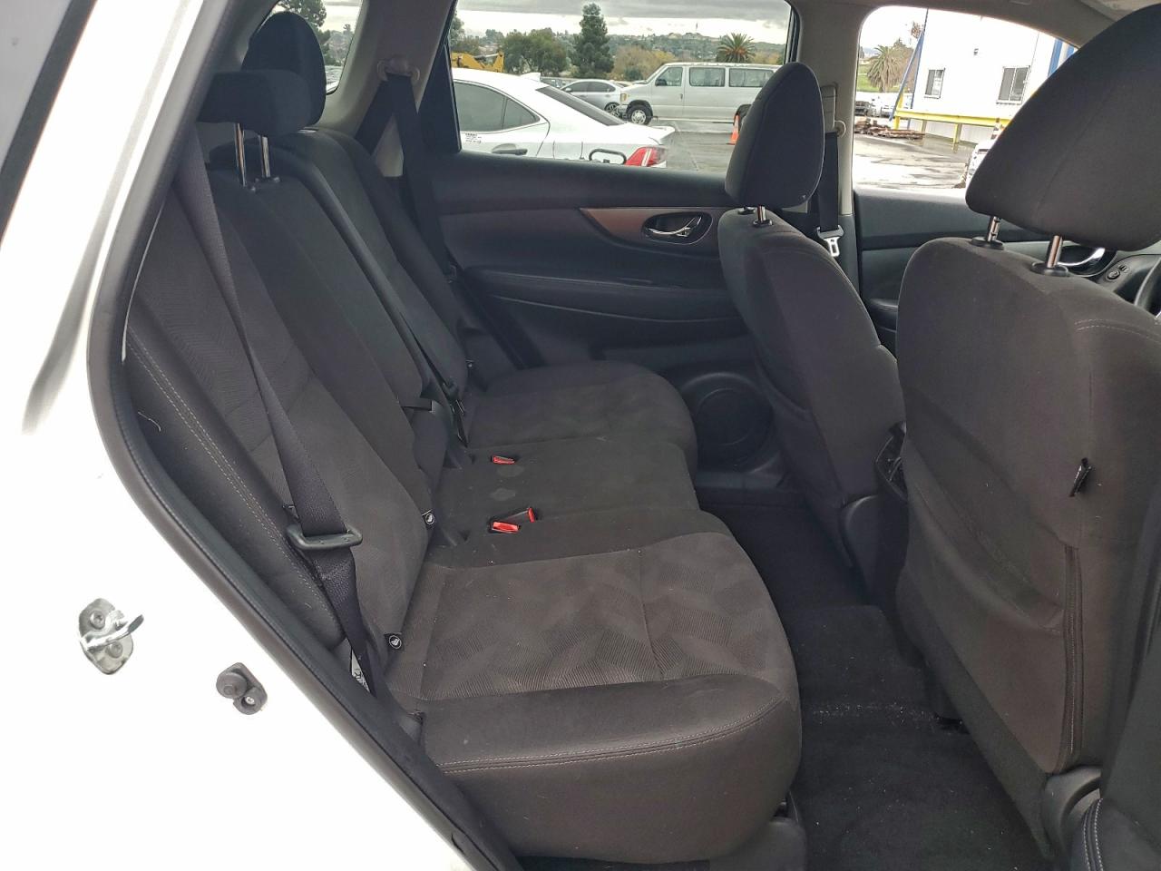 2016 NISSAN ROGUE S photo 11