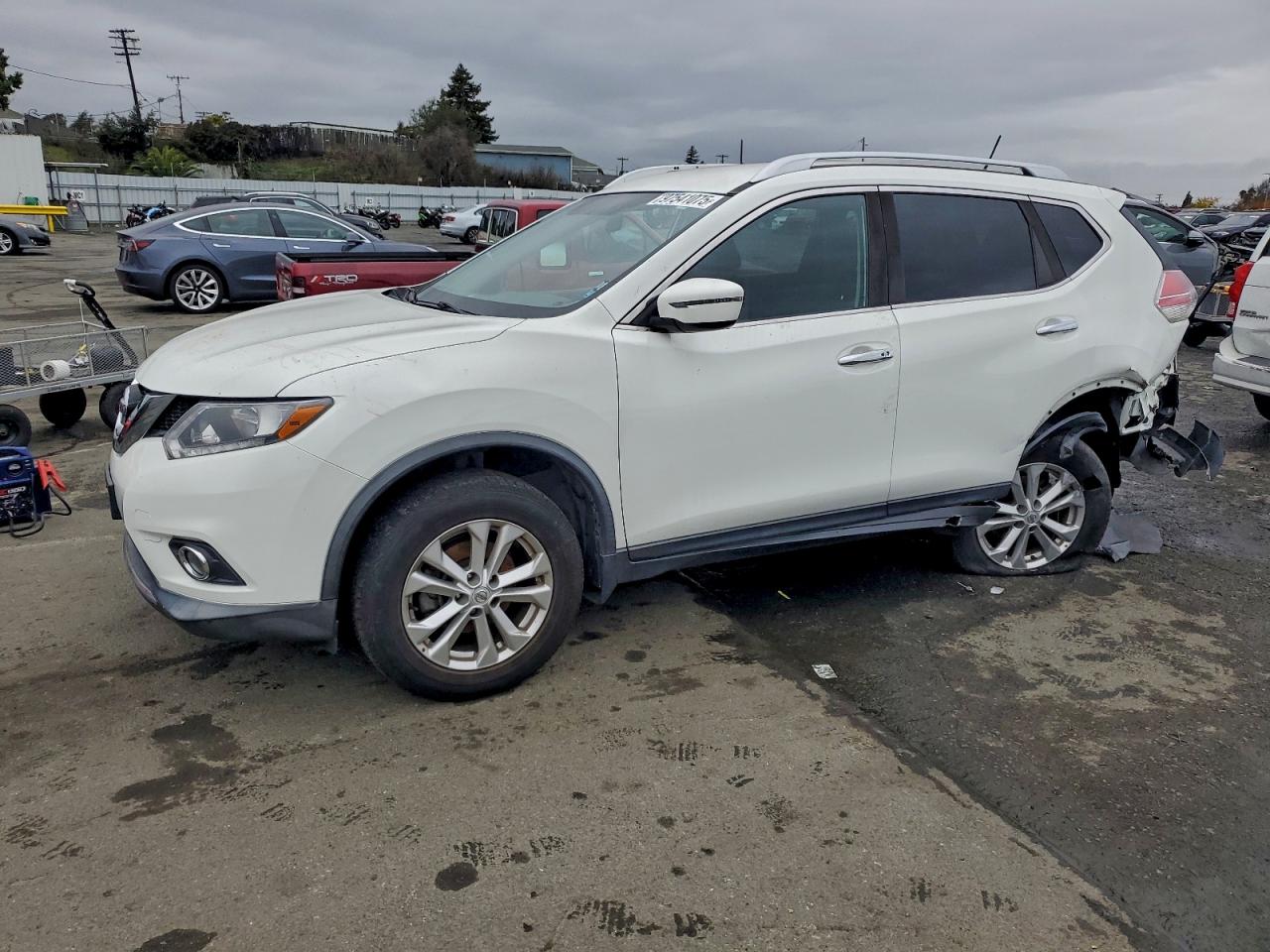 2016 NISSAN ROGUE