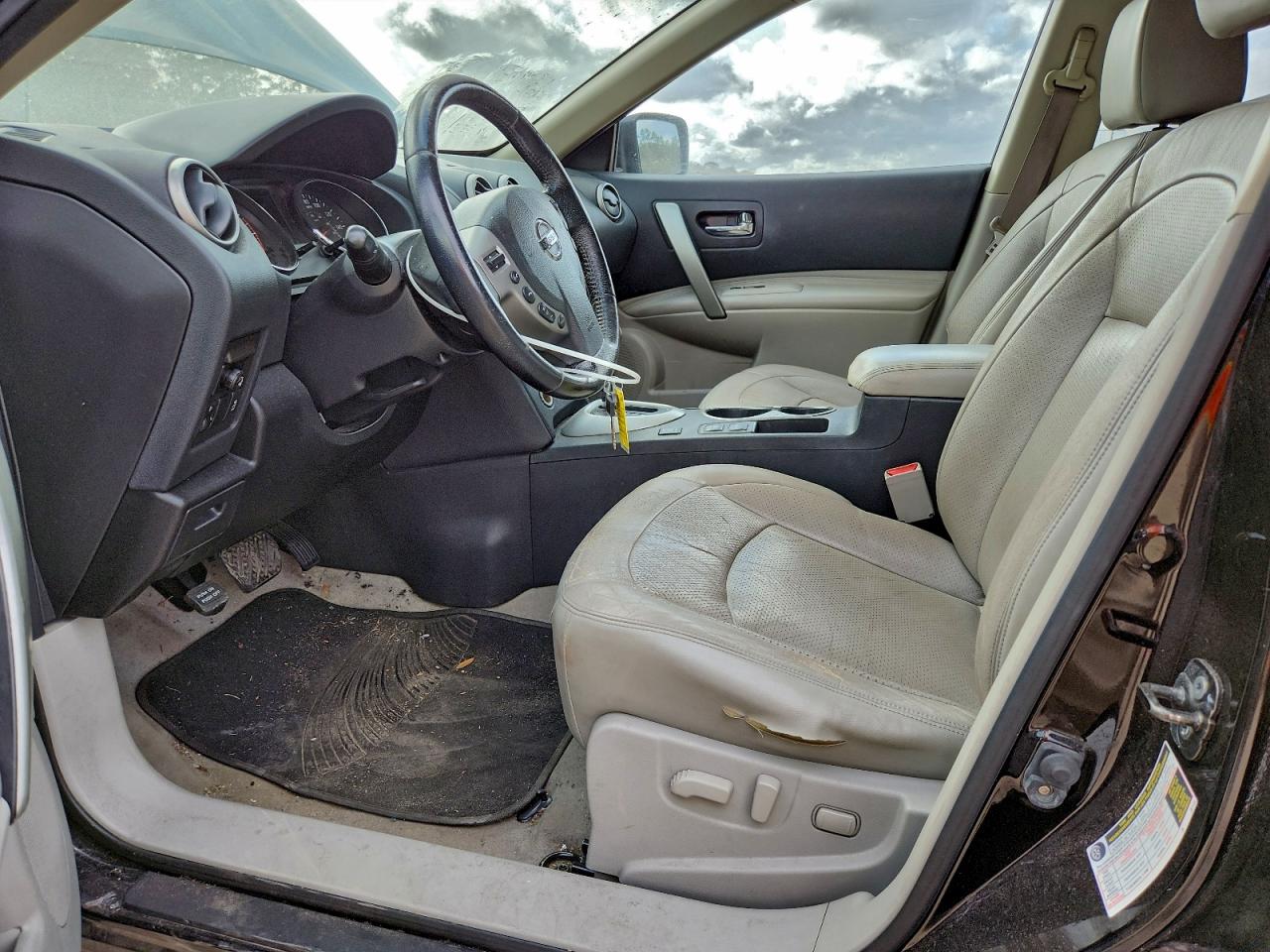 2013 NISSAN ROGUE S photo 7