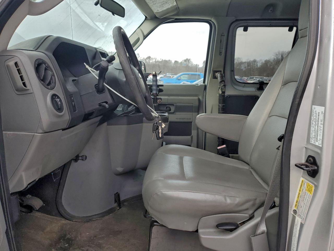 2011 FORD ECONOLINE E250 VAN photo 7